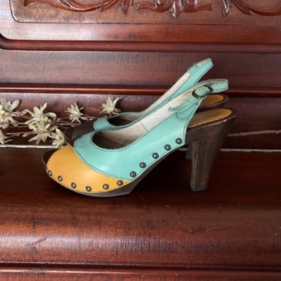 Retro Delight Jeffrey Campbell Studded Slingbacks - Picture 6 of 16
